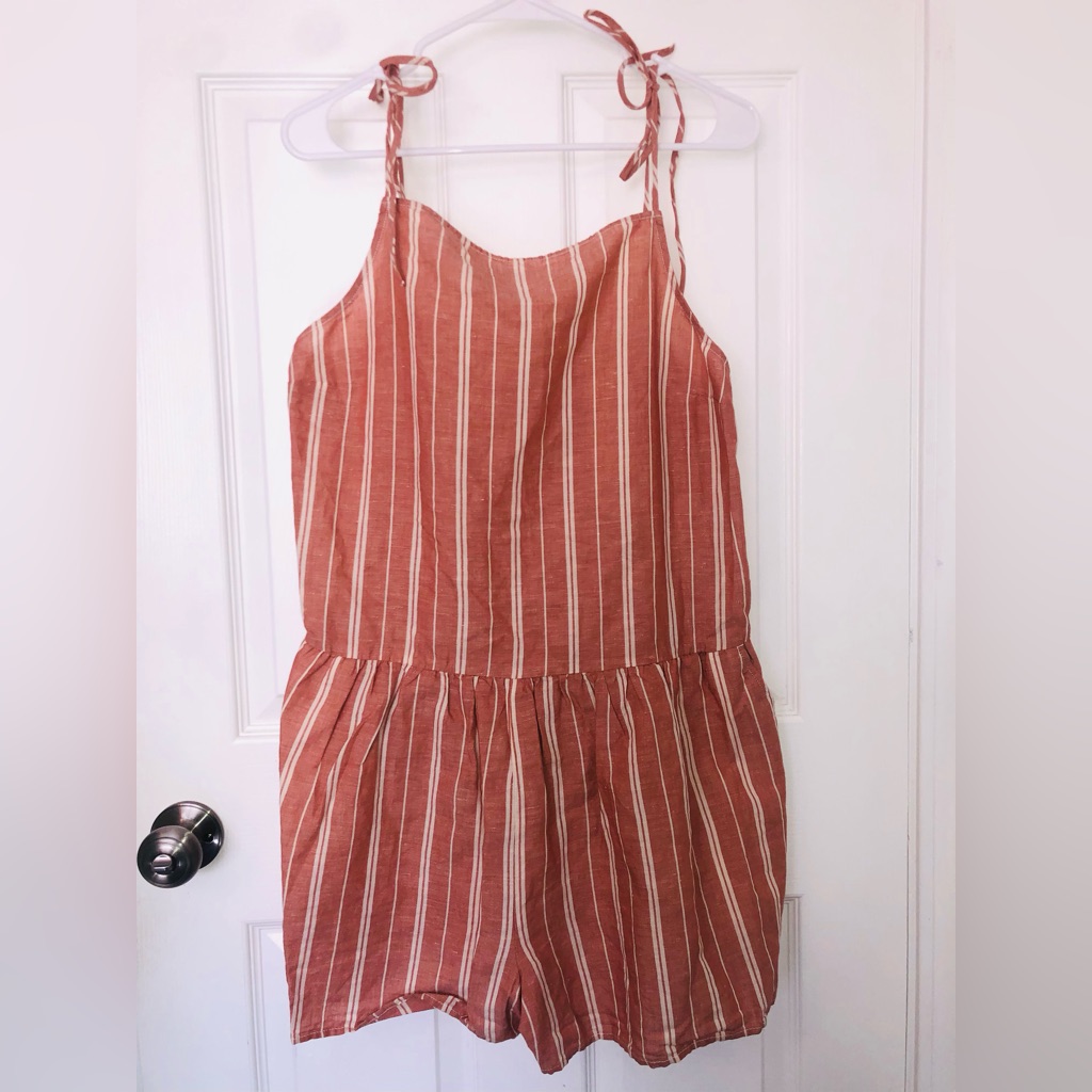 Levis Romper (M)